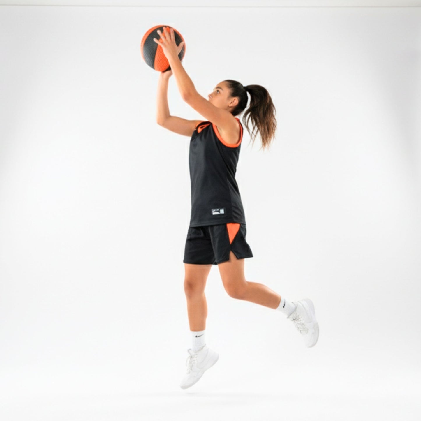 Haushoops Basketball - Größe 6 - Weicher Innenbasketball mit realistischem Gefühl und Sprung